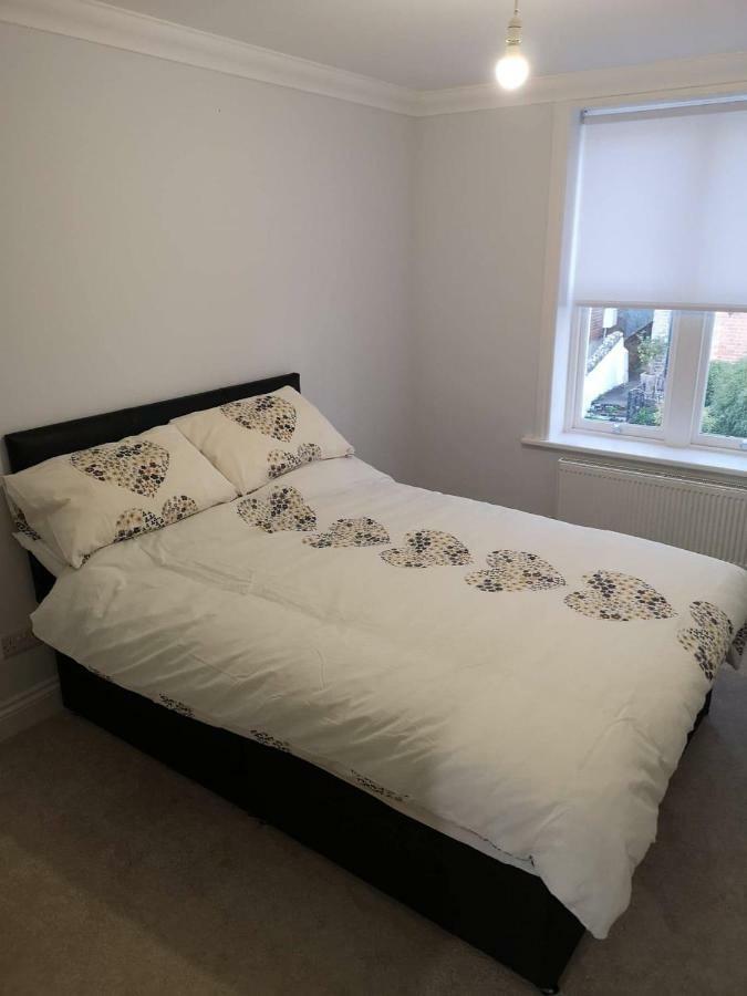 Guildford Town House Villa ภายนอก รูปภาพ