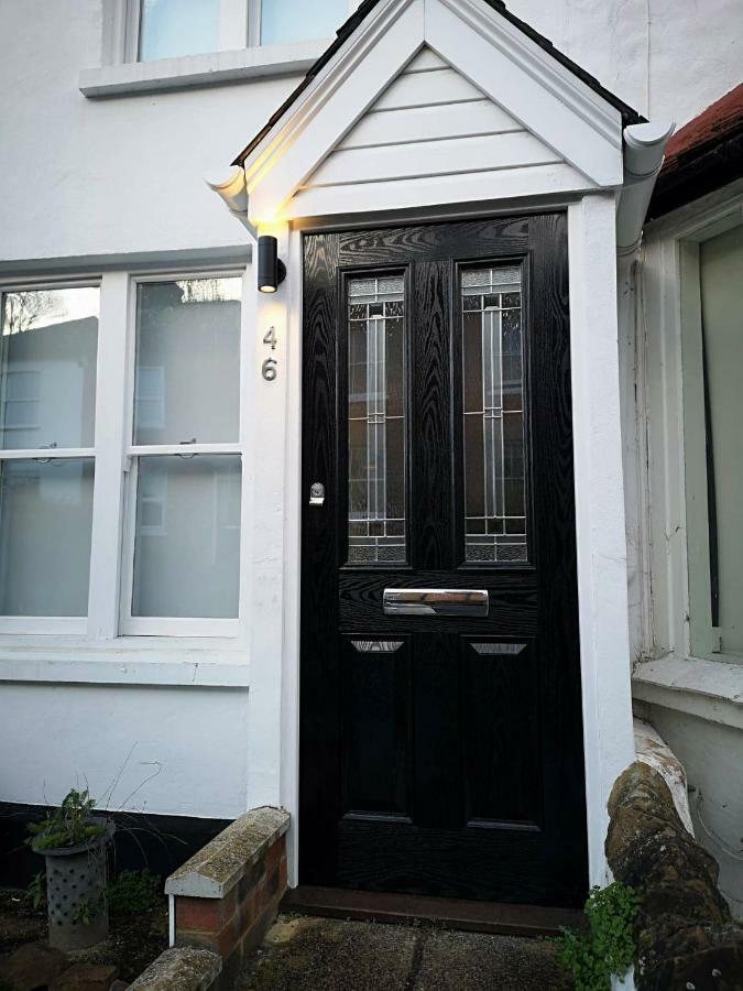 Guildford Town House Villa ภายนอก รูปภาพ